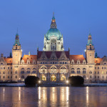 Neues_Rathaus_Hannover_abends